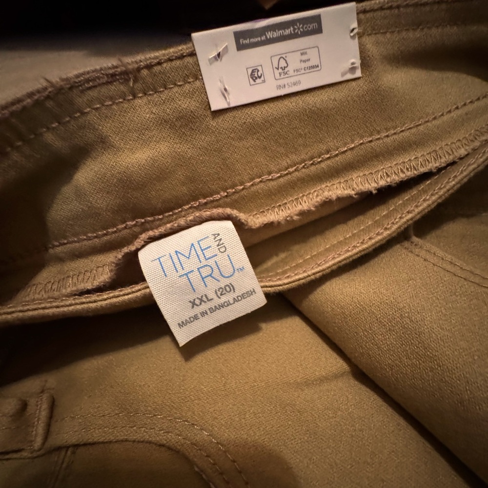 Tan kakhi pants sz xxl (20) Relaxed fit. Straight leg. - Picture 3 of 5